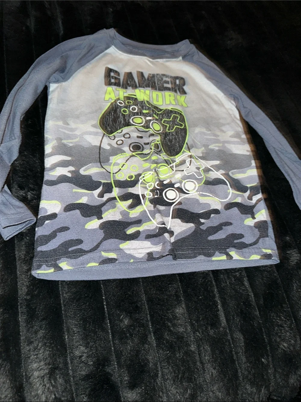 Kids Gray & Neon Green Camo Pajama Set - Brand Unspecified